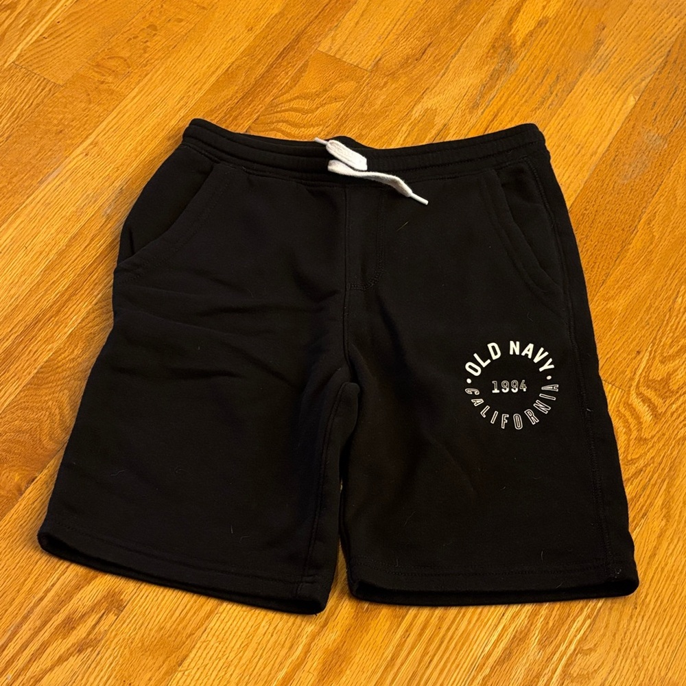 Old Navy Boy's Shorts in Black (Size L)